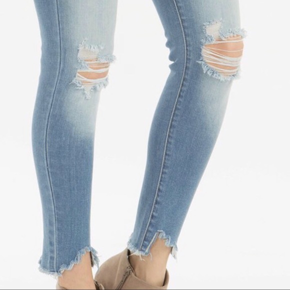 Killing It High Waisted Distressed Jeans - Picture 4 of 6